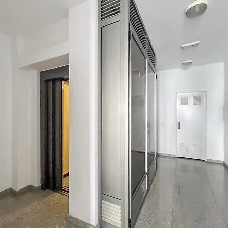 Апартаменти Piso Playa Canteras Лас-Пальмас-де-Гран-Канарія